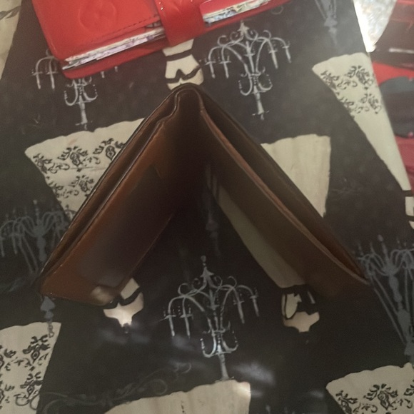 Authentic Louis Vuitton wallet - Picture 5 of 11